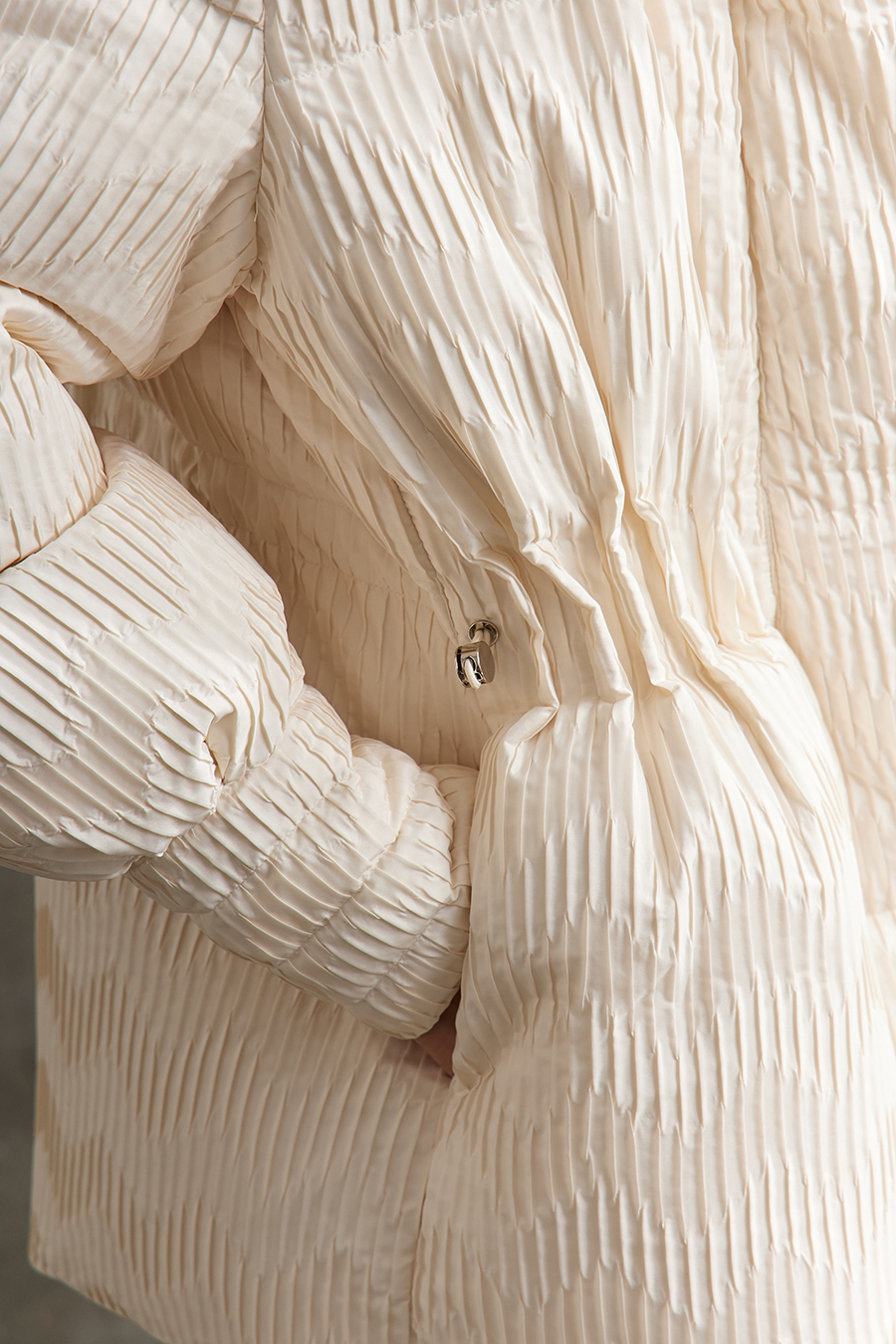 Graphene Waist - cinching Down Jacket|AMII-AMII.com