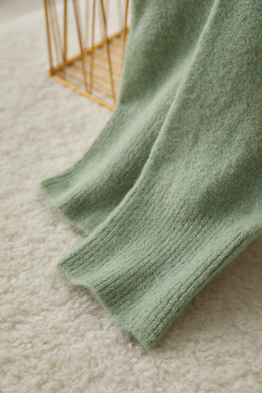 Letter Emblem Loose Sweater|AMII-AMII.com