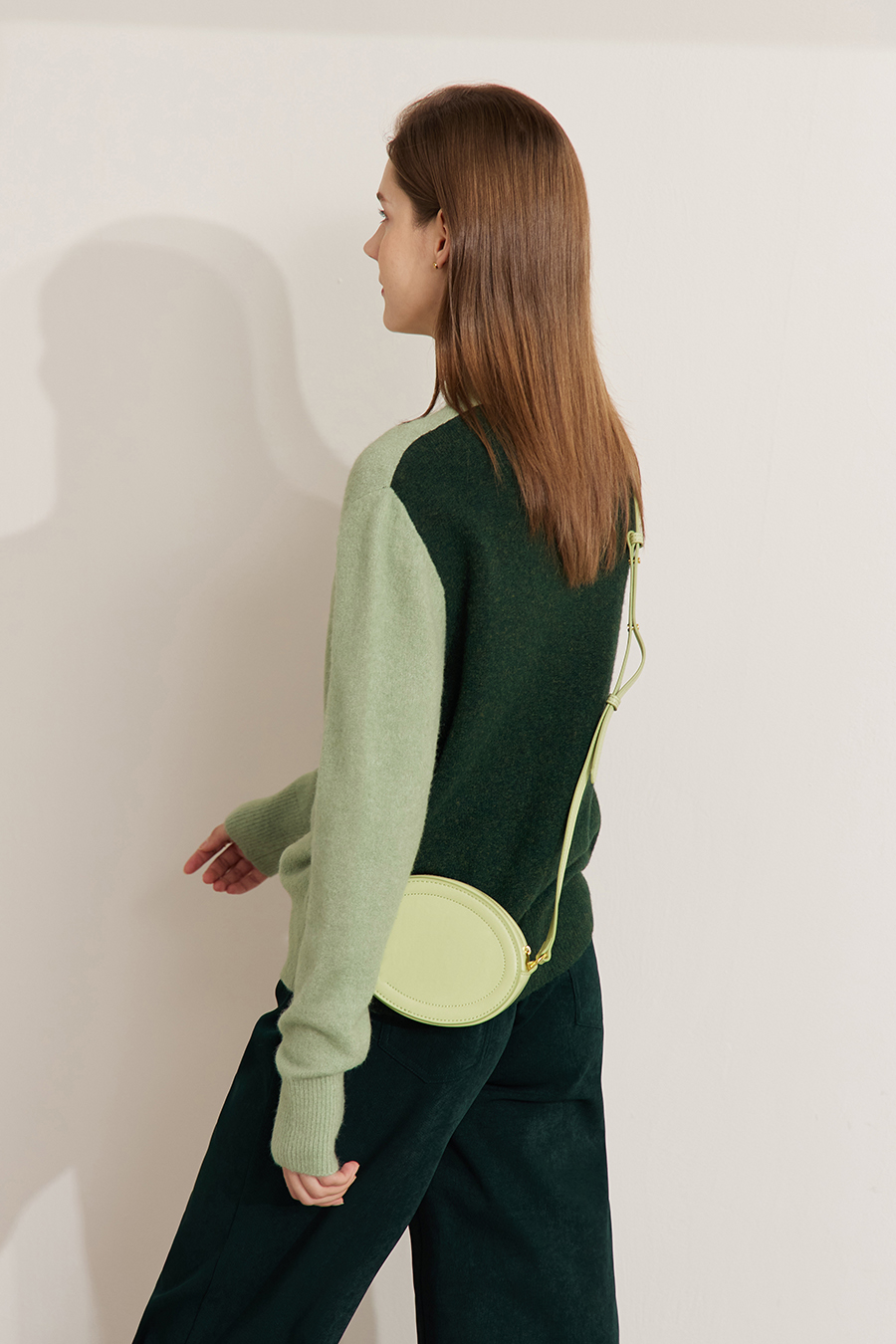 Letter Emblem Loose Sweater|AMII-AMII.com