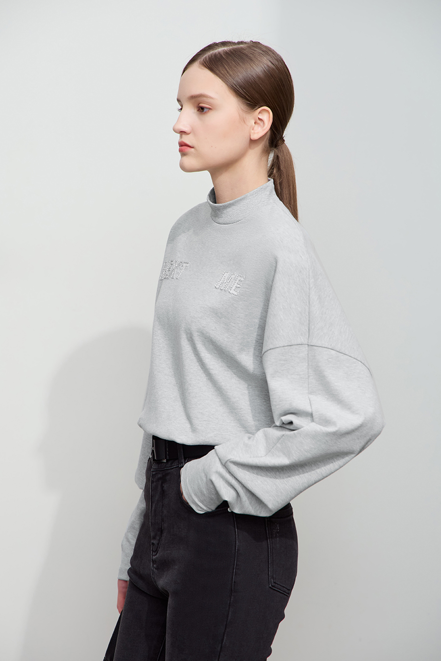 Letter embroidered cotton-spandex sweatshirt|AMII