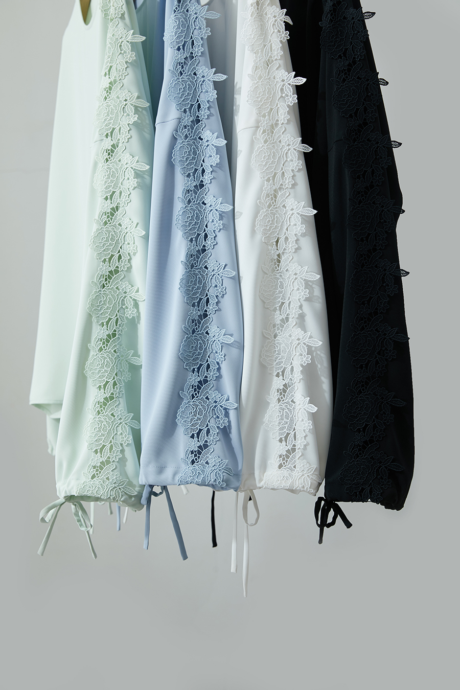 Lace Spliced Chiffon Blouse