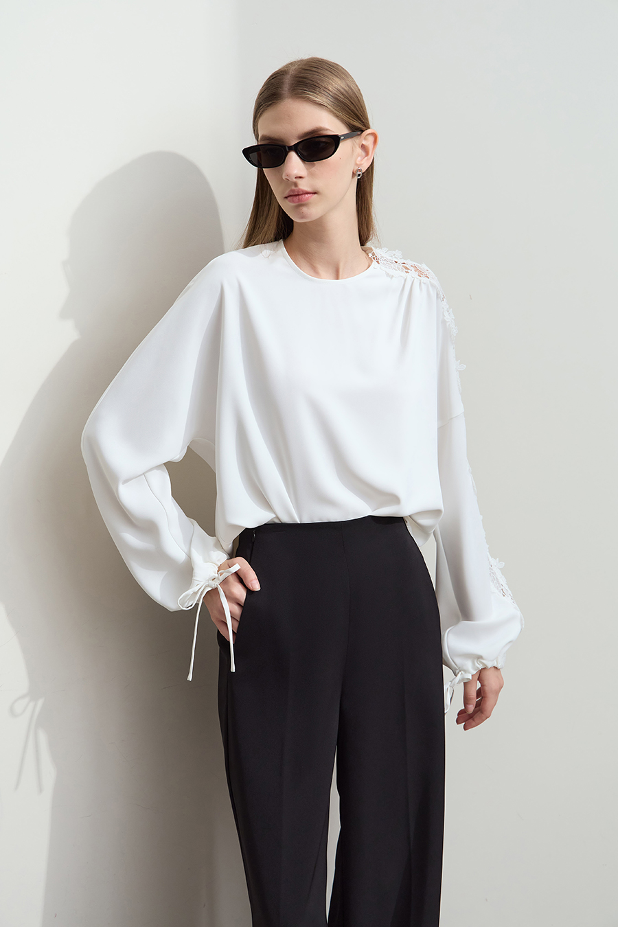 Lace Spliced Chiffon Blouse