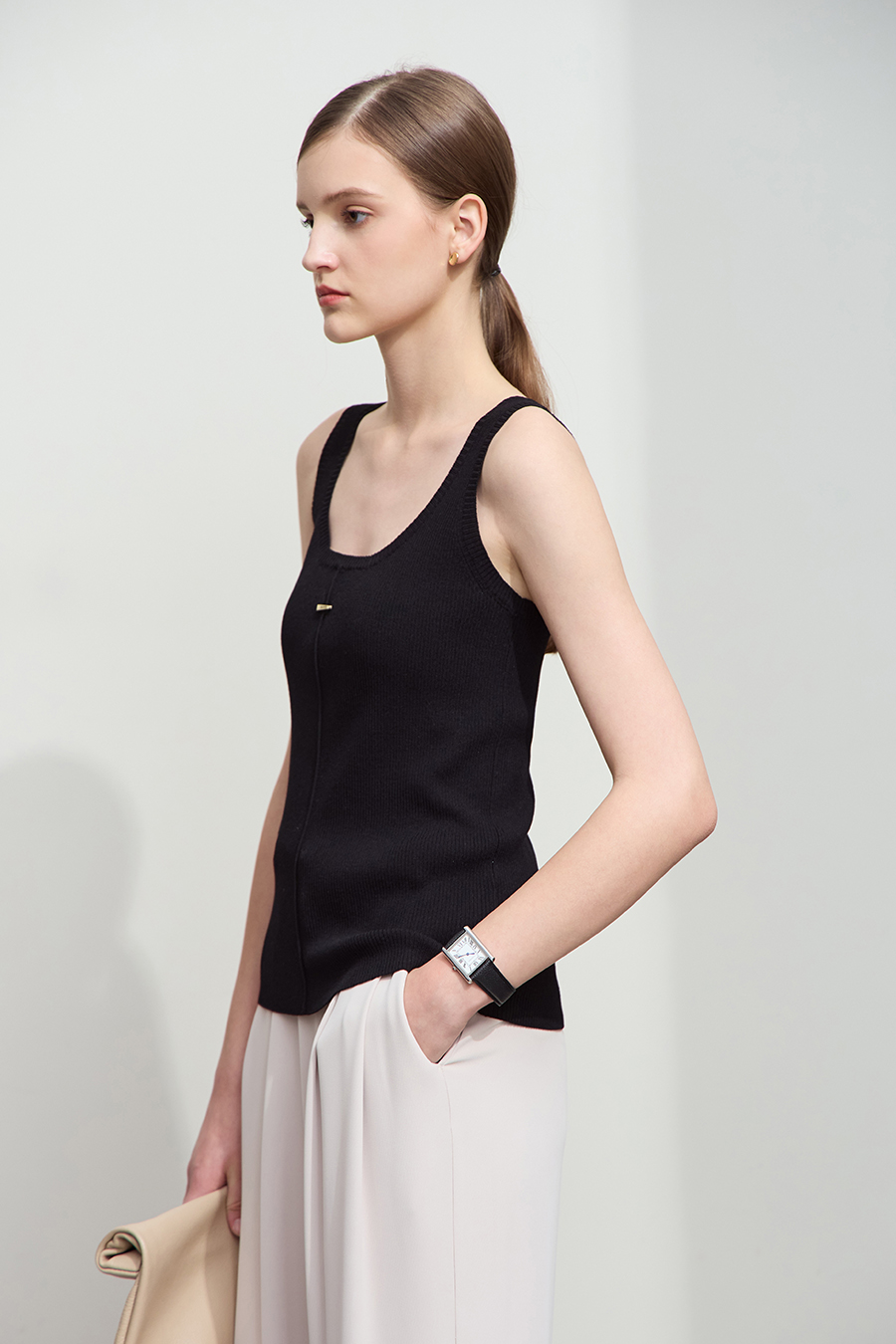 Metal ornament camisole|AMII