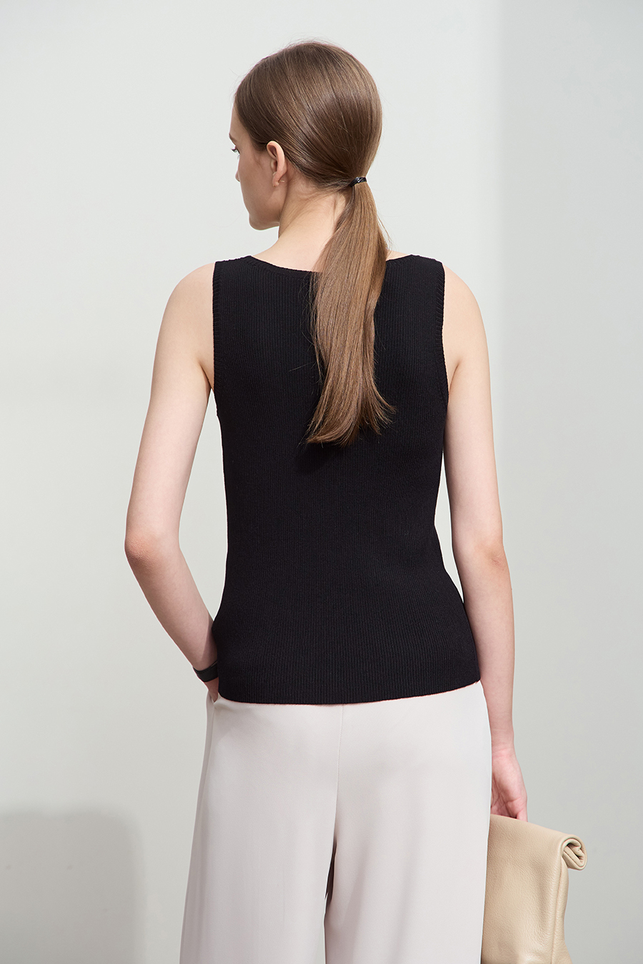 Metal ornament camisole|AMII