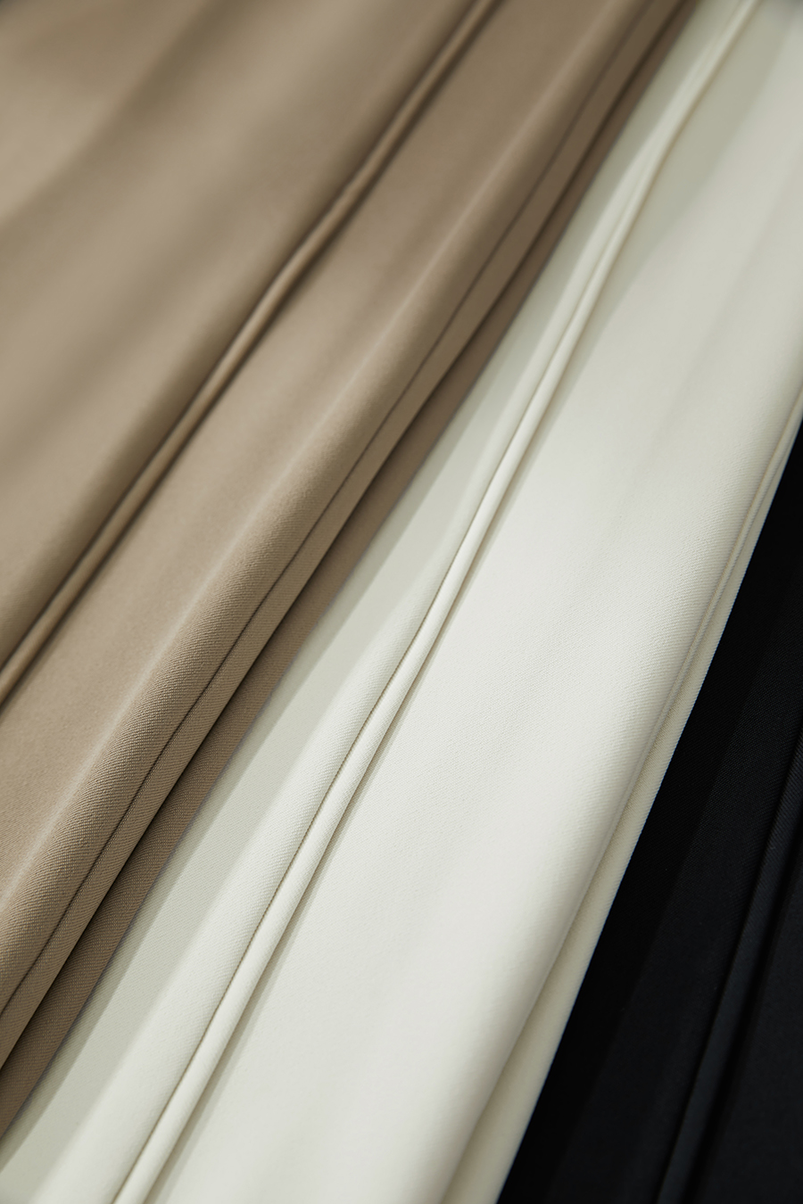 Cool & Moisture-absorbent Casual Pants