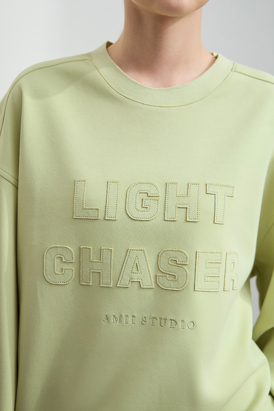 Burn-out Embroidery Sweatshirt