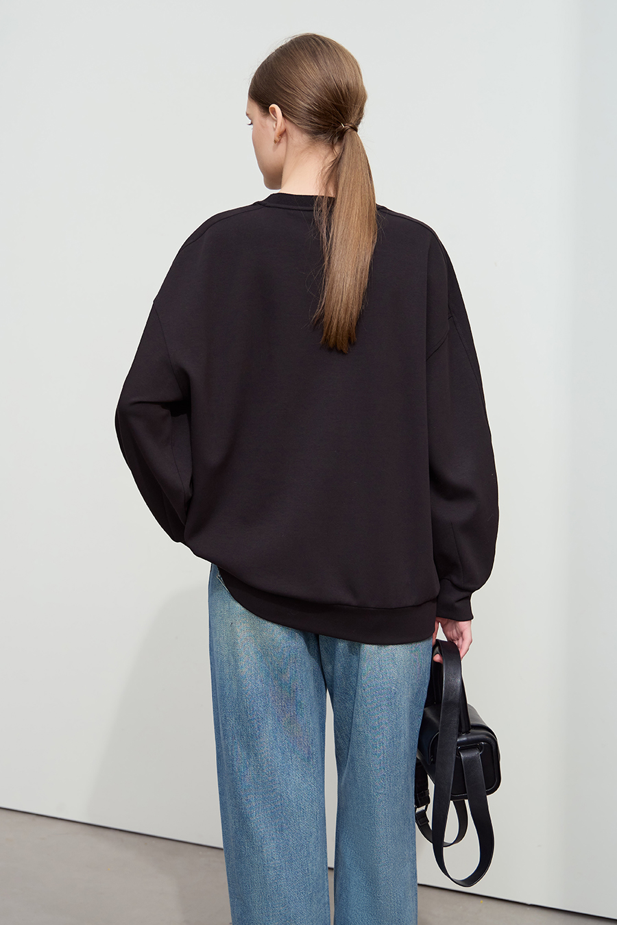 Burn-out Embroidery Sweatshirt