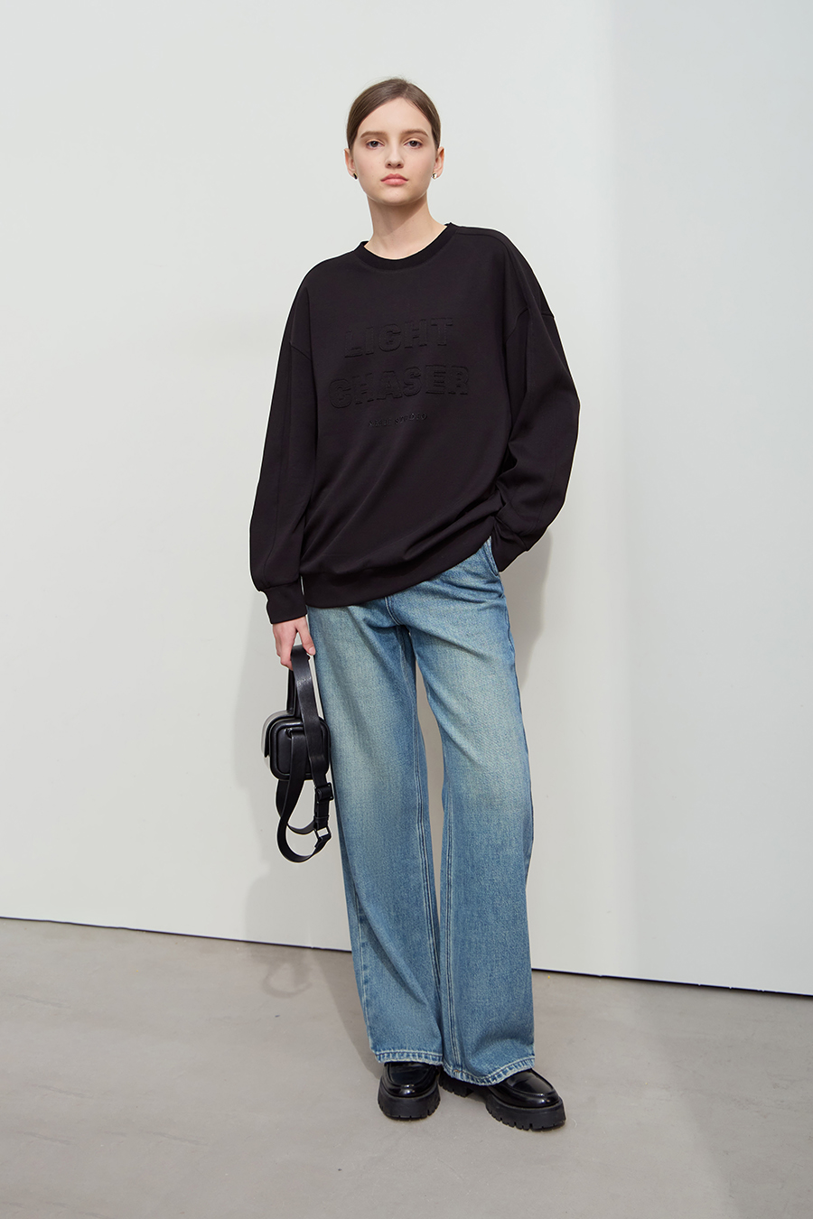 Burn-out Embroidery Sweatshirt