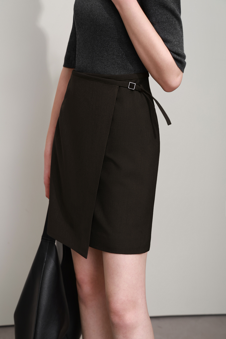 Day Buckle Overlay Skirt|AMII-AMII.com