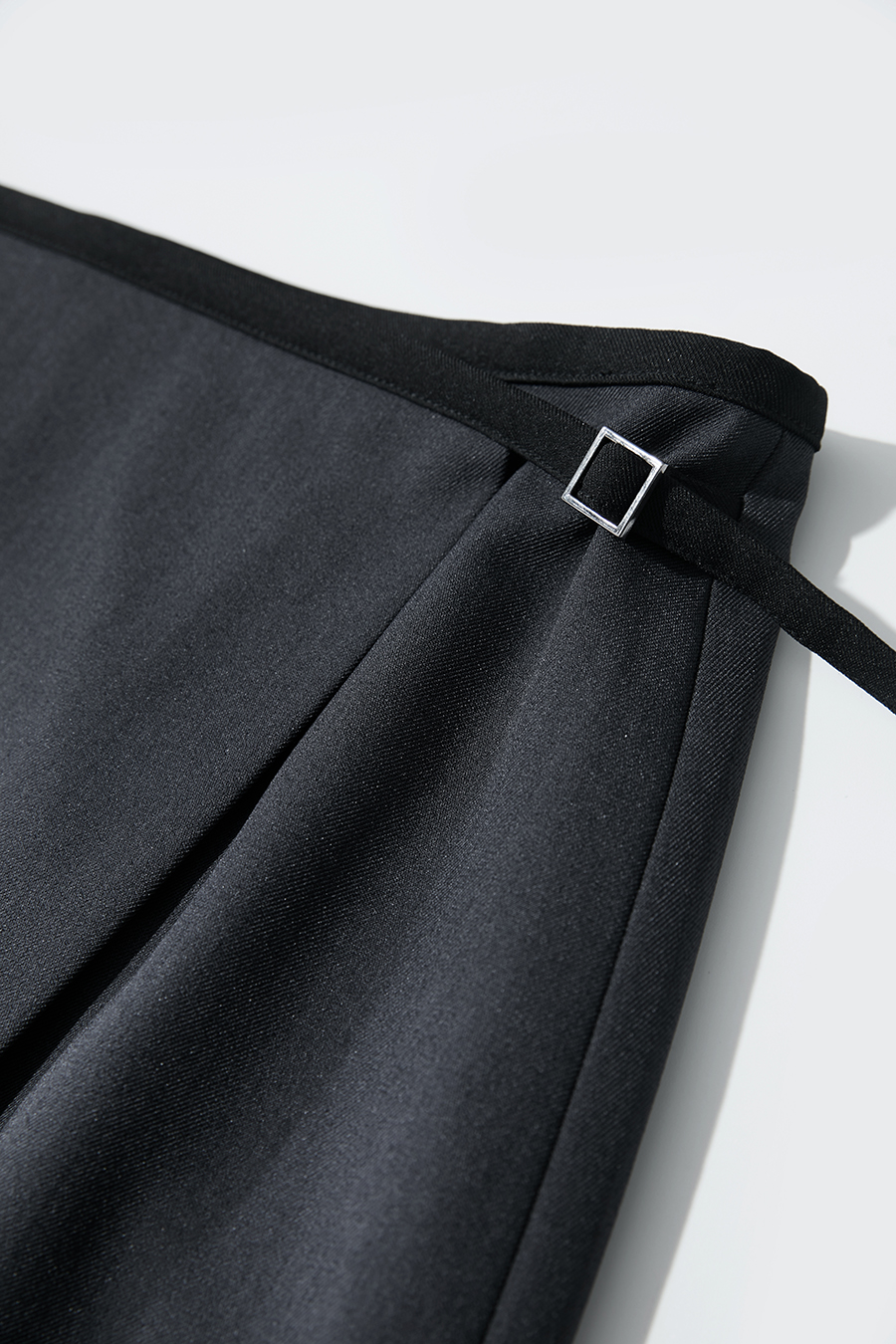 Day Buckle Overlay Skirt|AMII-AMII.com