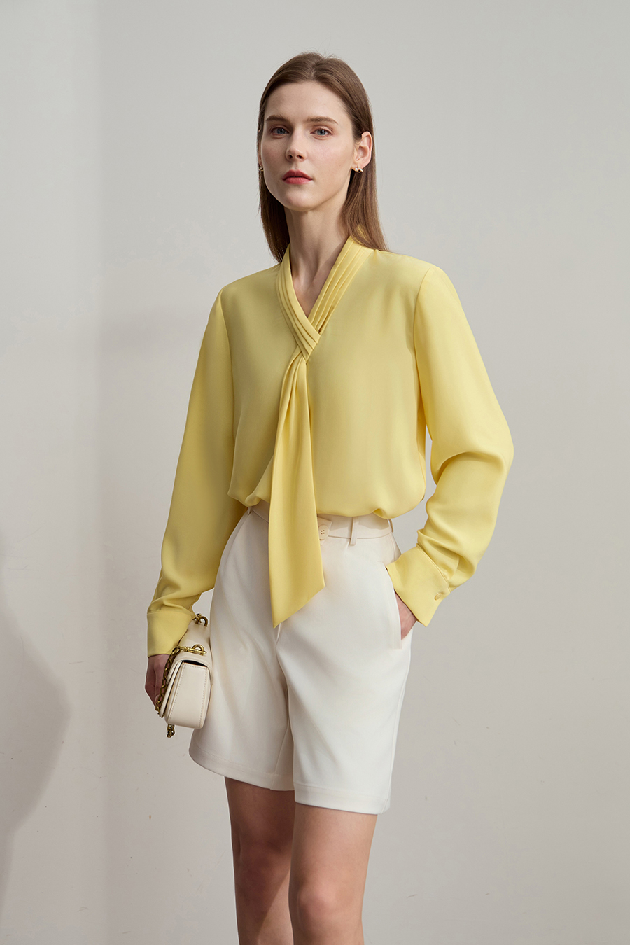 Pleated V - Neck Ribbon Shirt|AMII-AMII.com