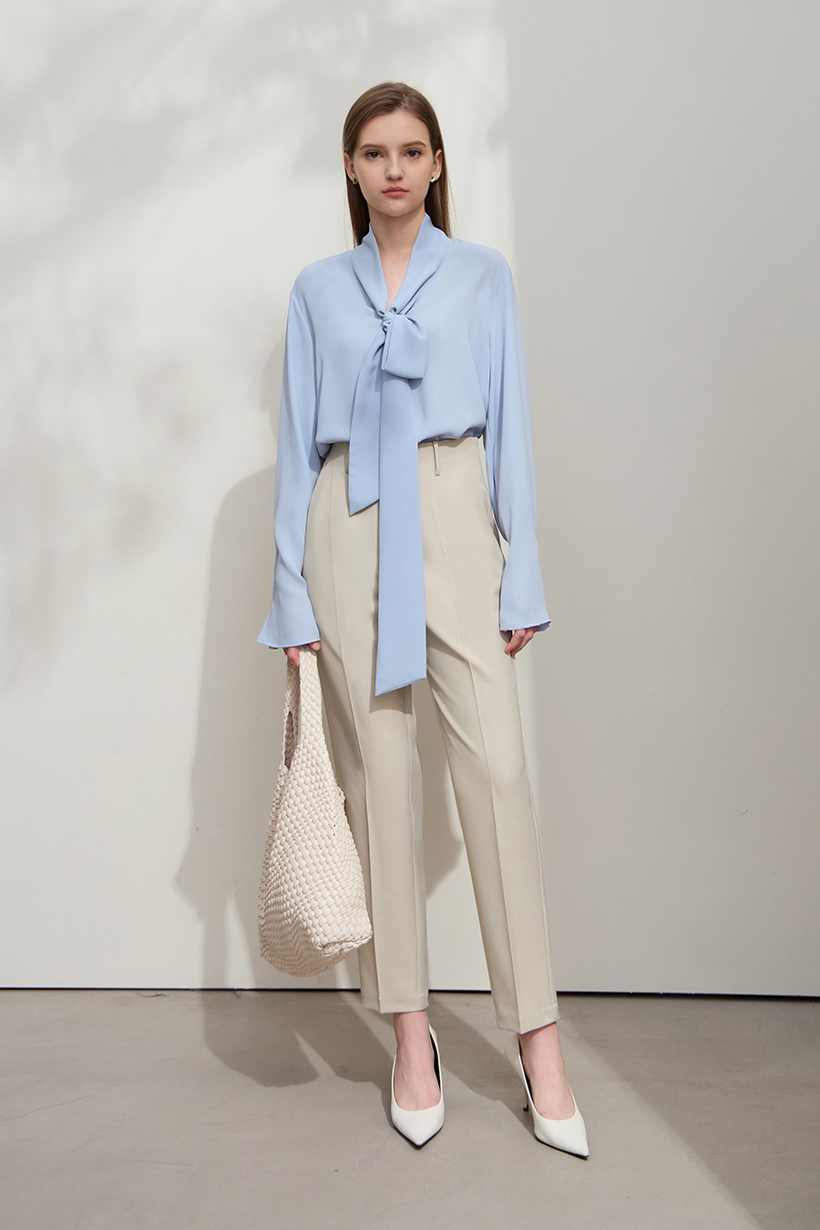 Wrinkle-resistant tapered casual trousers|AMII