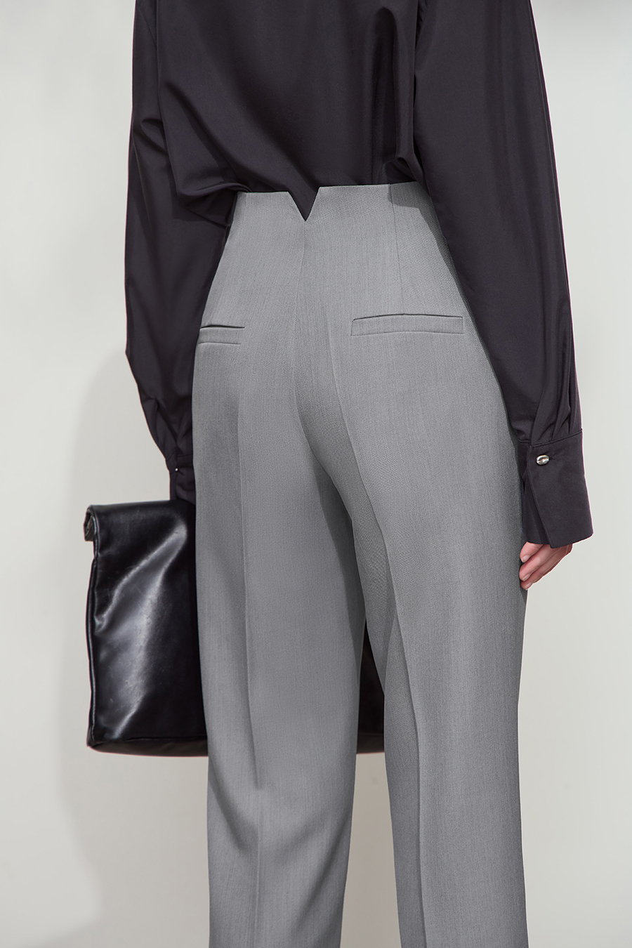 Wrinkle-resistant tapered casual trousers|AMII