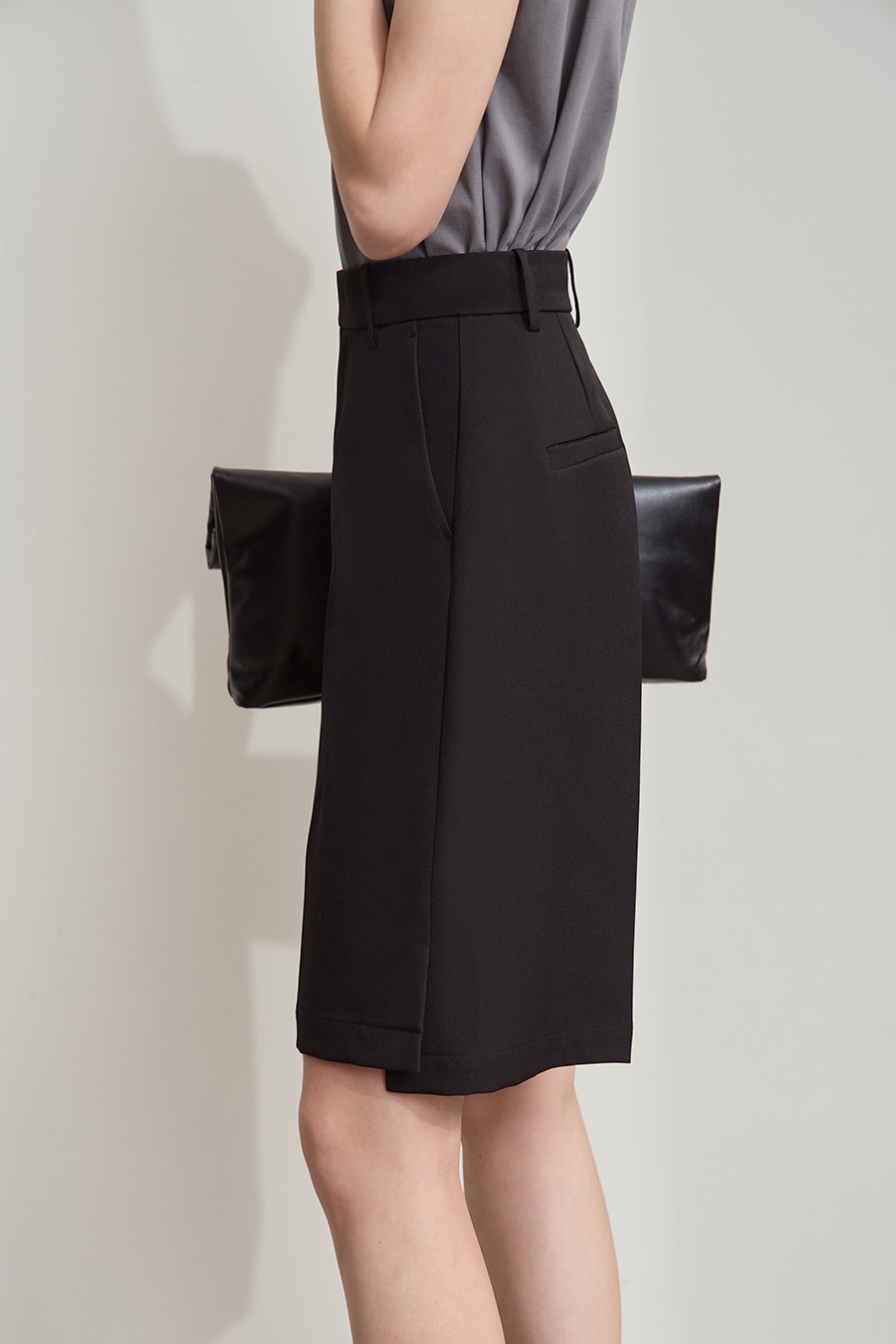 Straight-Leg Casual Capri Pants