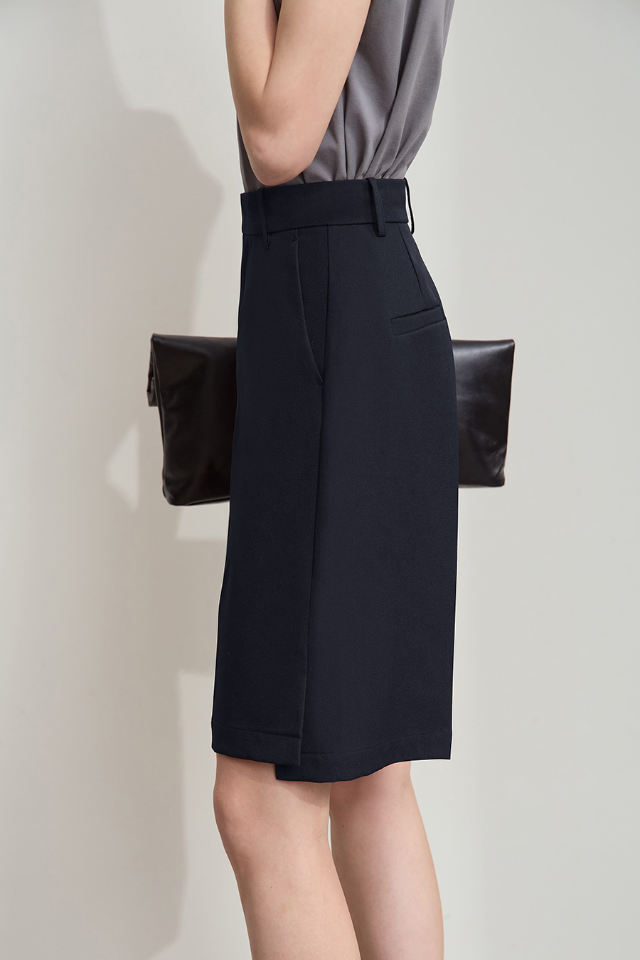 Straight-Leg Casual Capri Pants