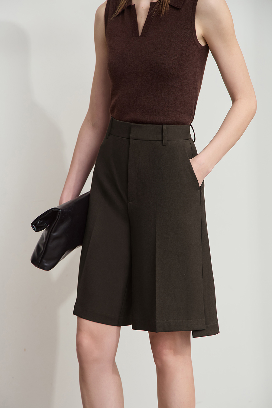 Straight-Leg Casual Capri Pants