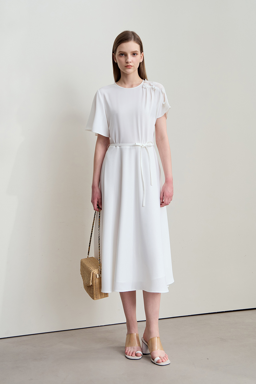 Asymmetric sleeve dress|AMII