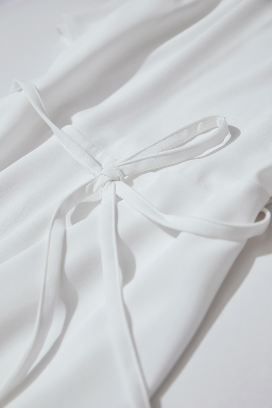 Asymmetric sleeve dress|AMII