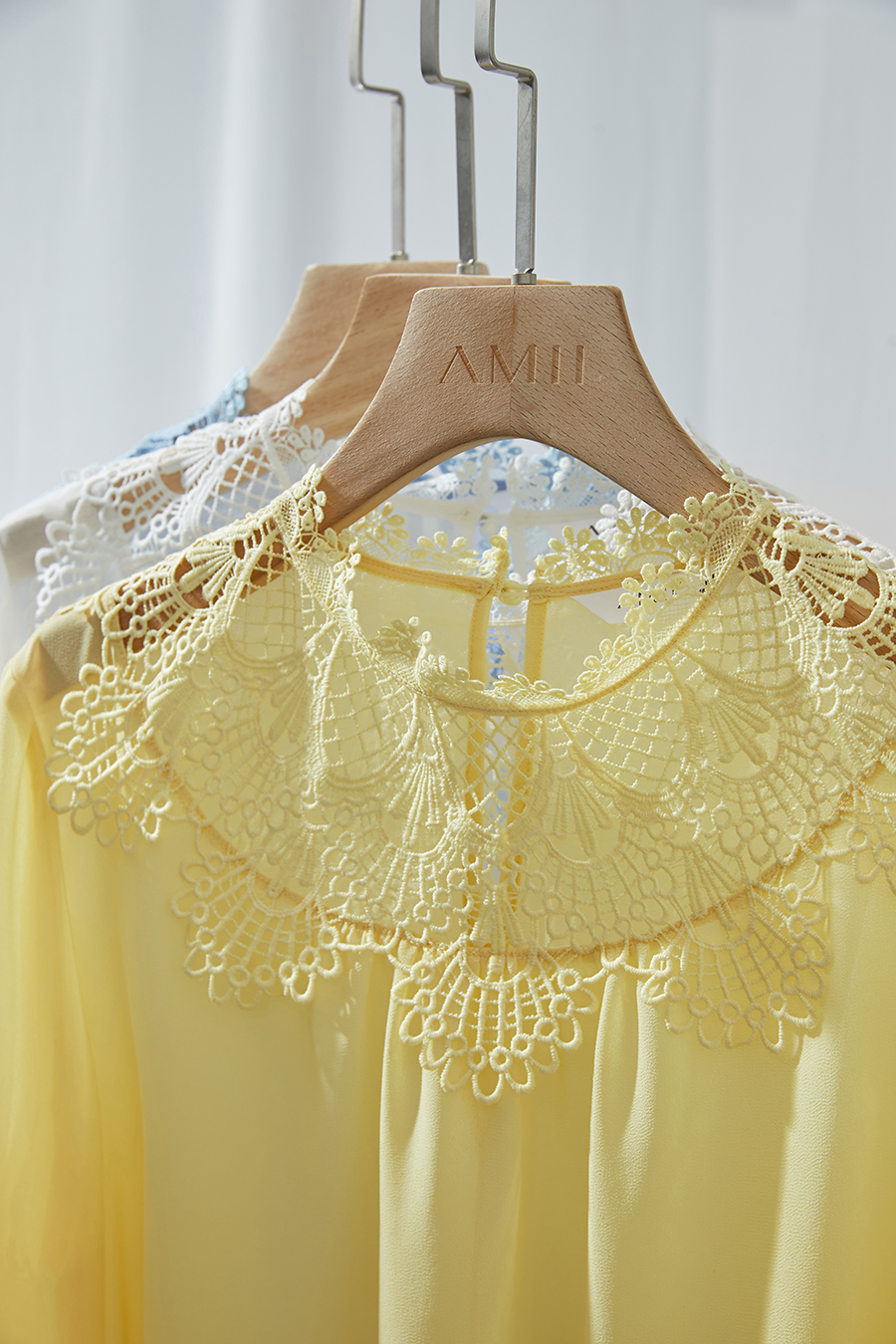 Lantern Sleeve Light Chiffon Blouse