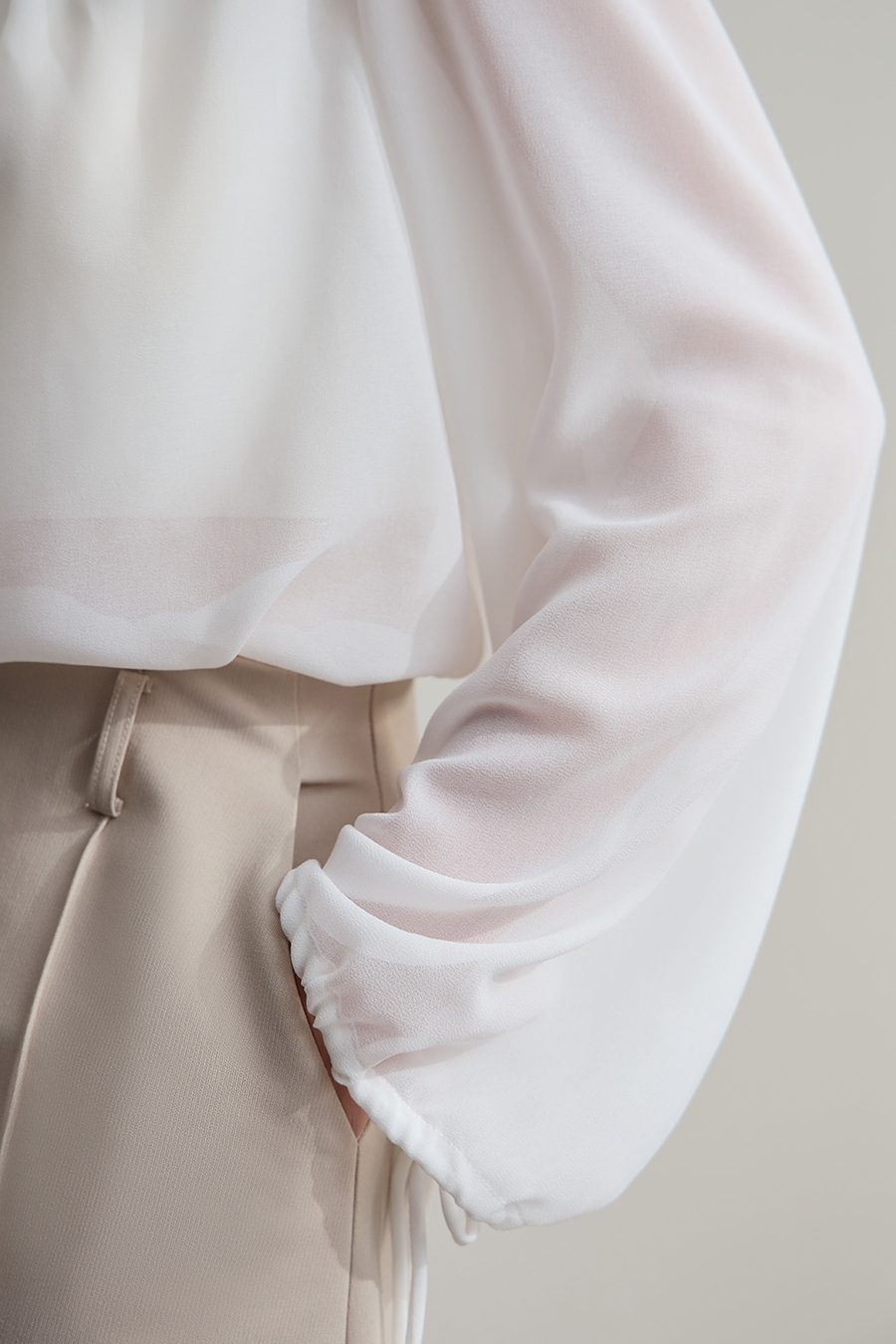 Lantern Sleeve Light Chiffon Blouse