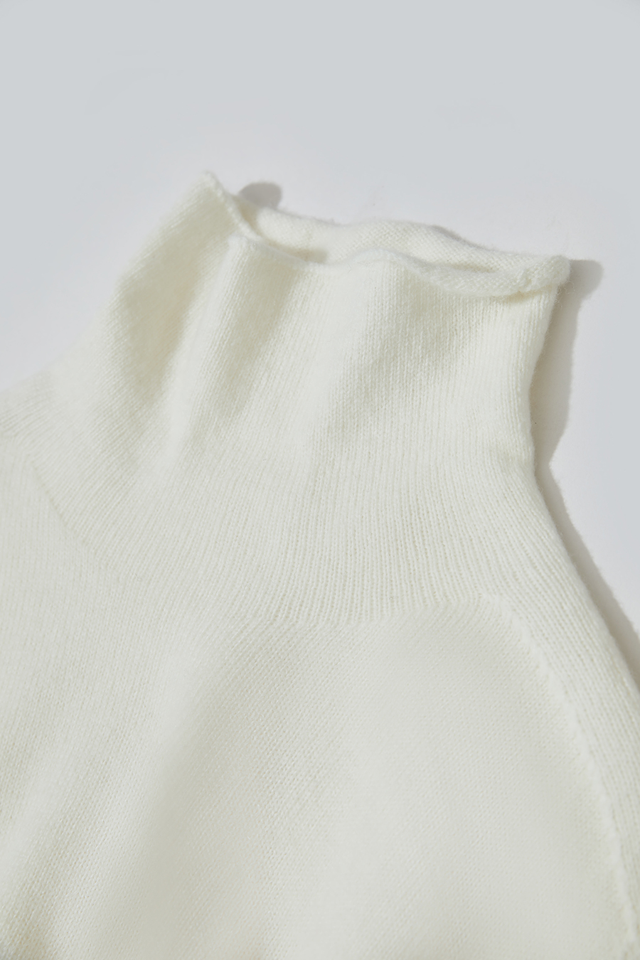 All - Wool Versatile Top|AMII-AMII.com