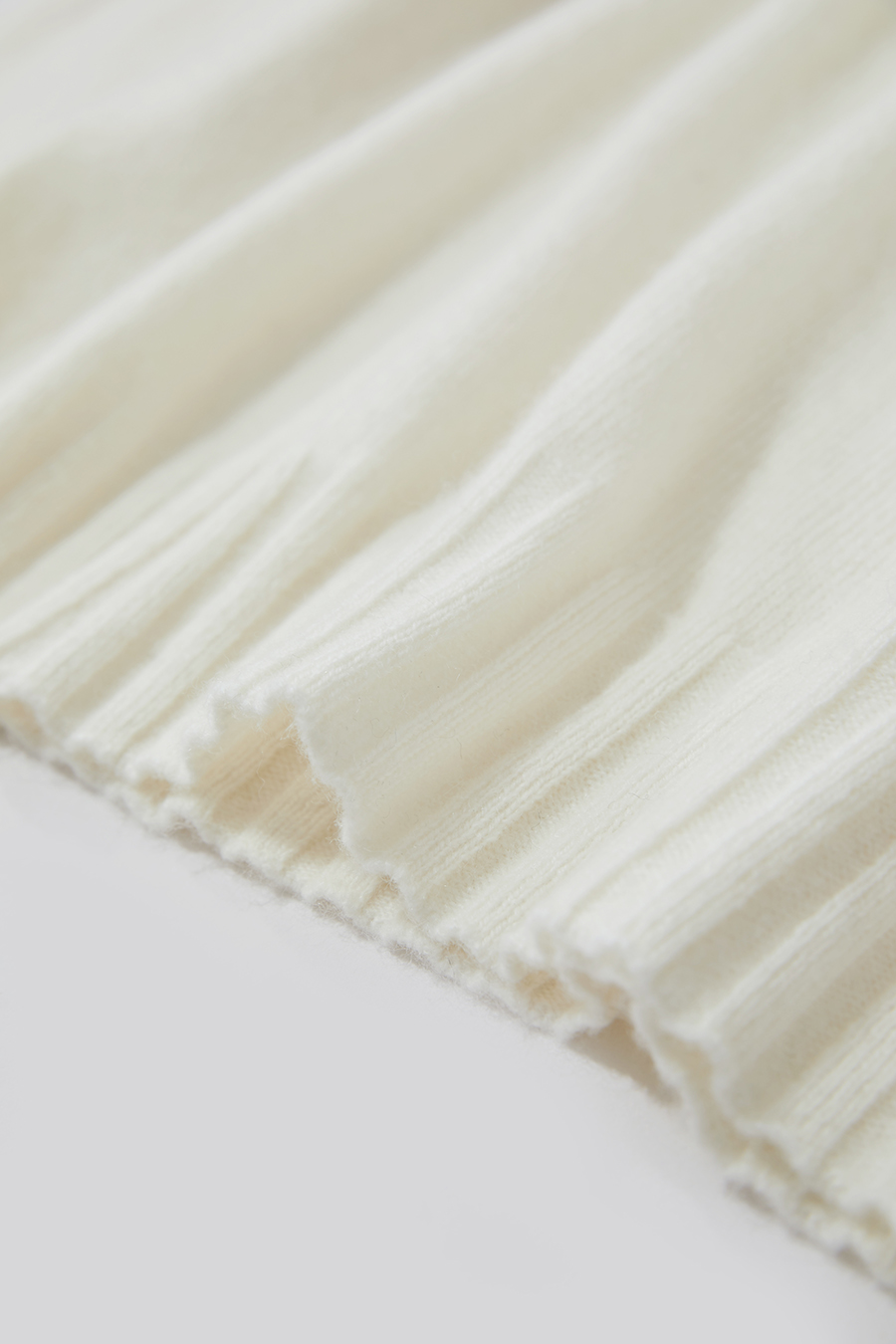 All - Wool Versatile Top|AMII-AMII.com