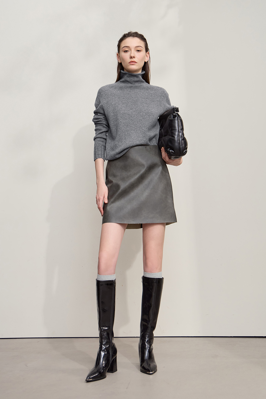 All - Wool Versatile Top|AMII-AMII.com