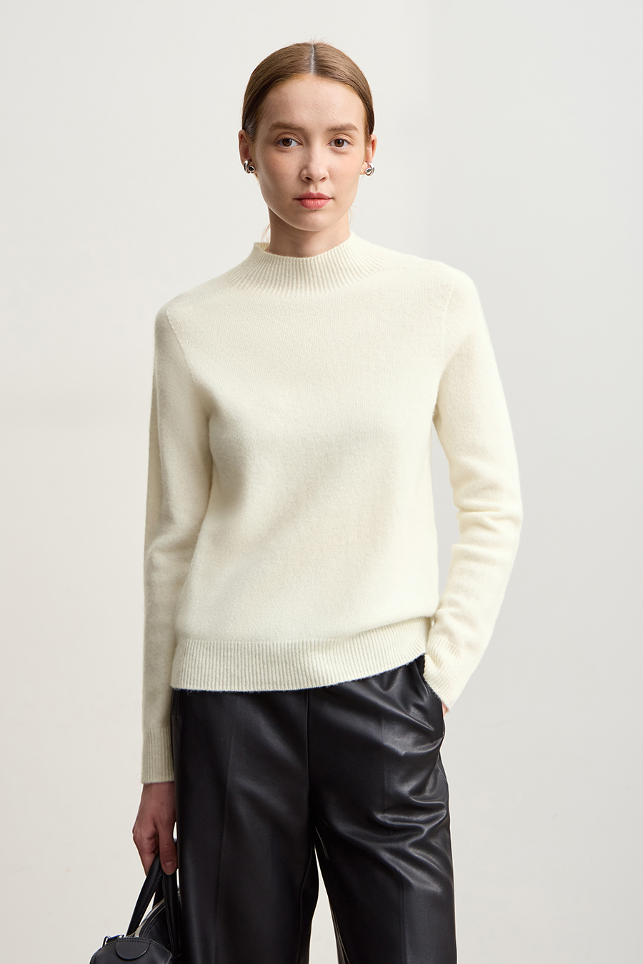 Seamless Integrated Mock Neck Sweater|AMII-AMII.com