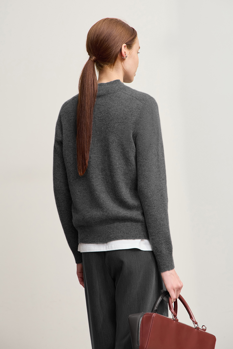Seamless Integrated Mock Neck Sweater|AMII-AMII.com