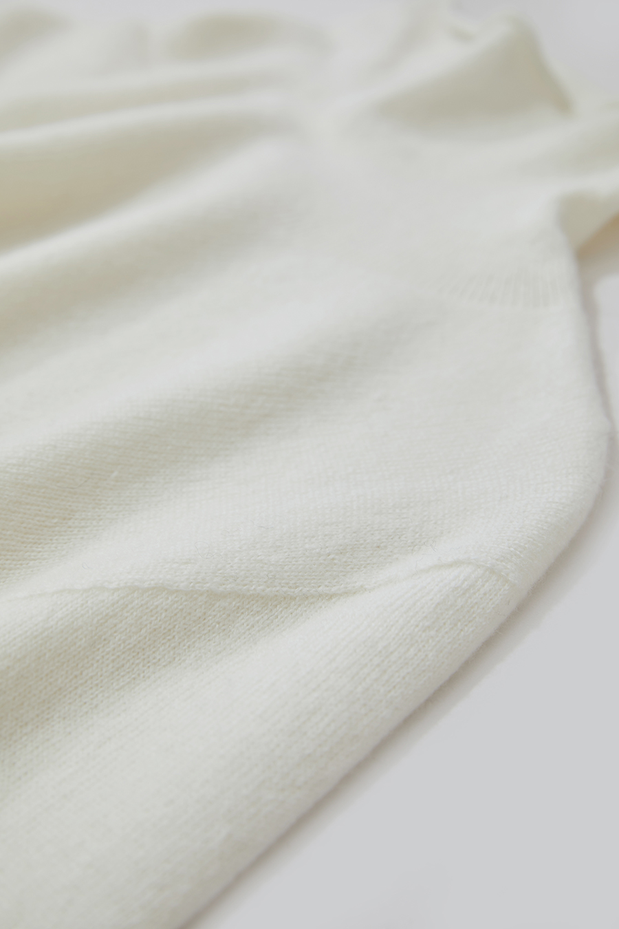 Turtleneck Seamless One-piece Sweater