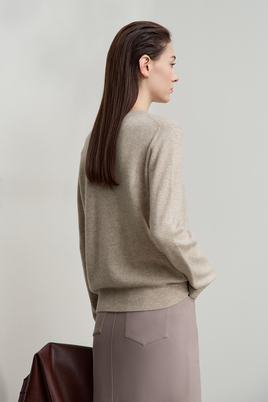 Crew Neck Seamless Knit Sweater