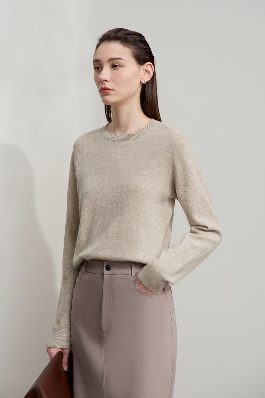 Crew Neck Seamless Knit Sweater