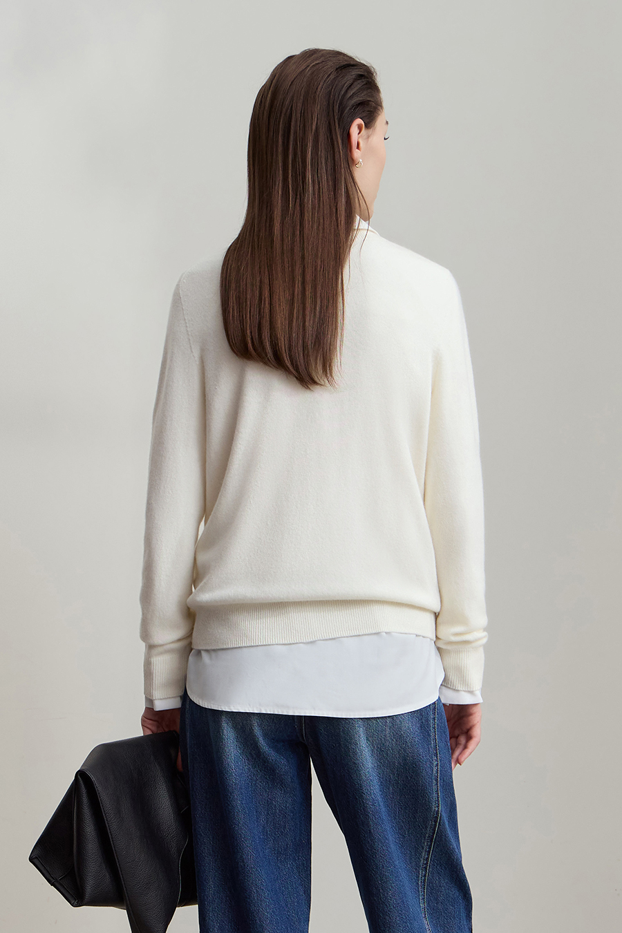 Crew Neck Seamless Knit Sweater