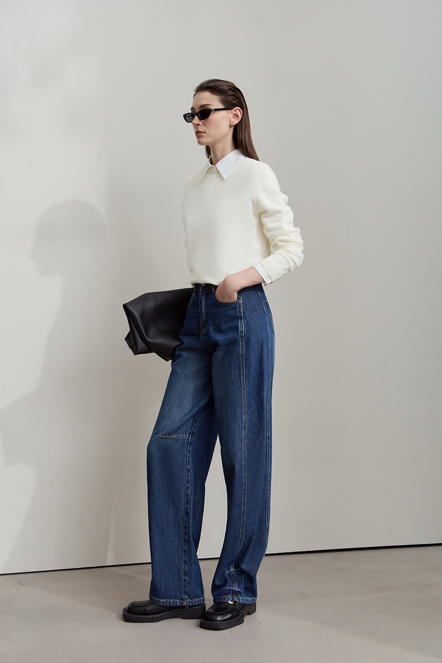 Crew Neck Seamless Knit Sweater