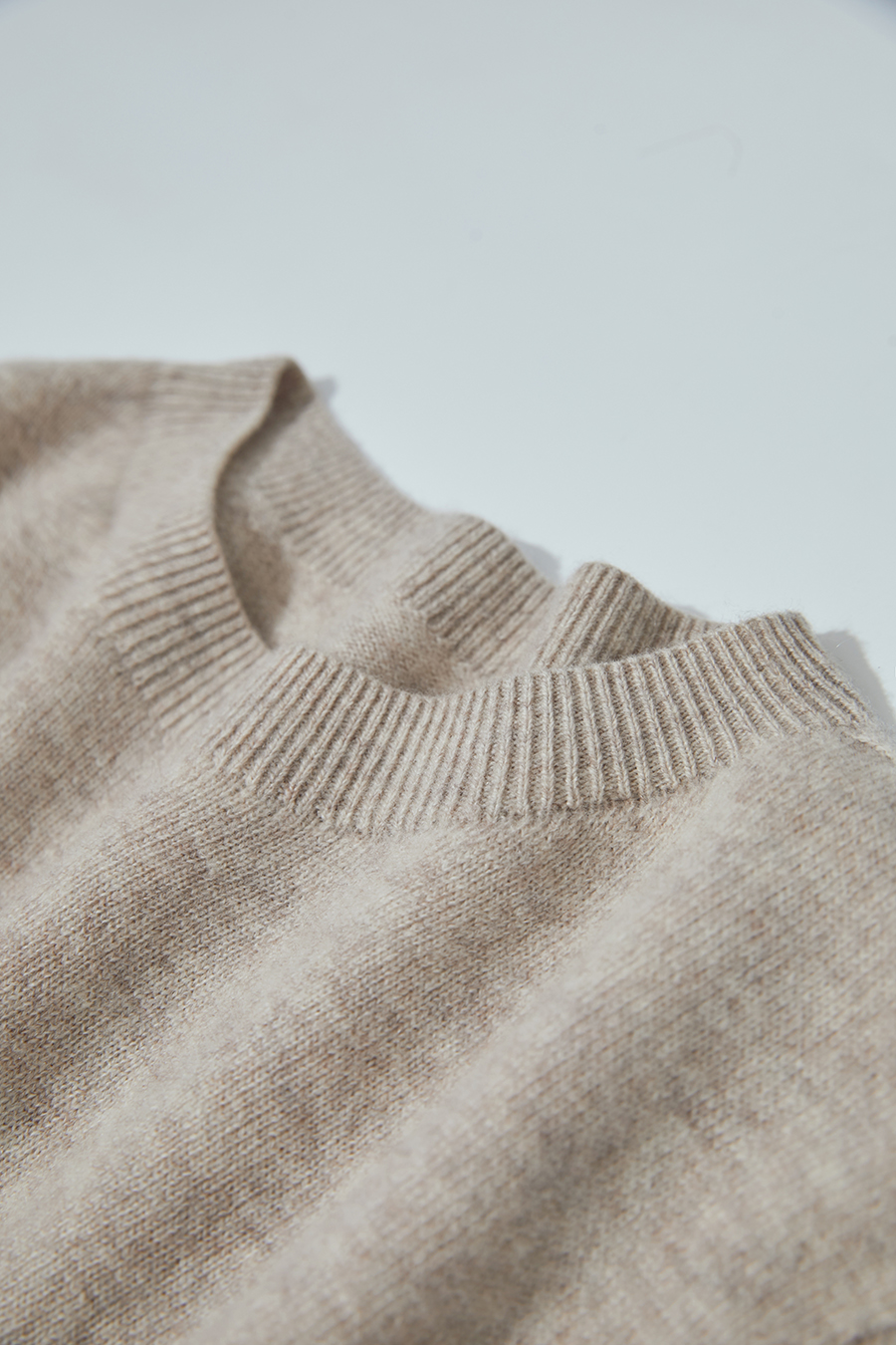 Crew Neck Seamless Knit Sweater