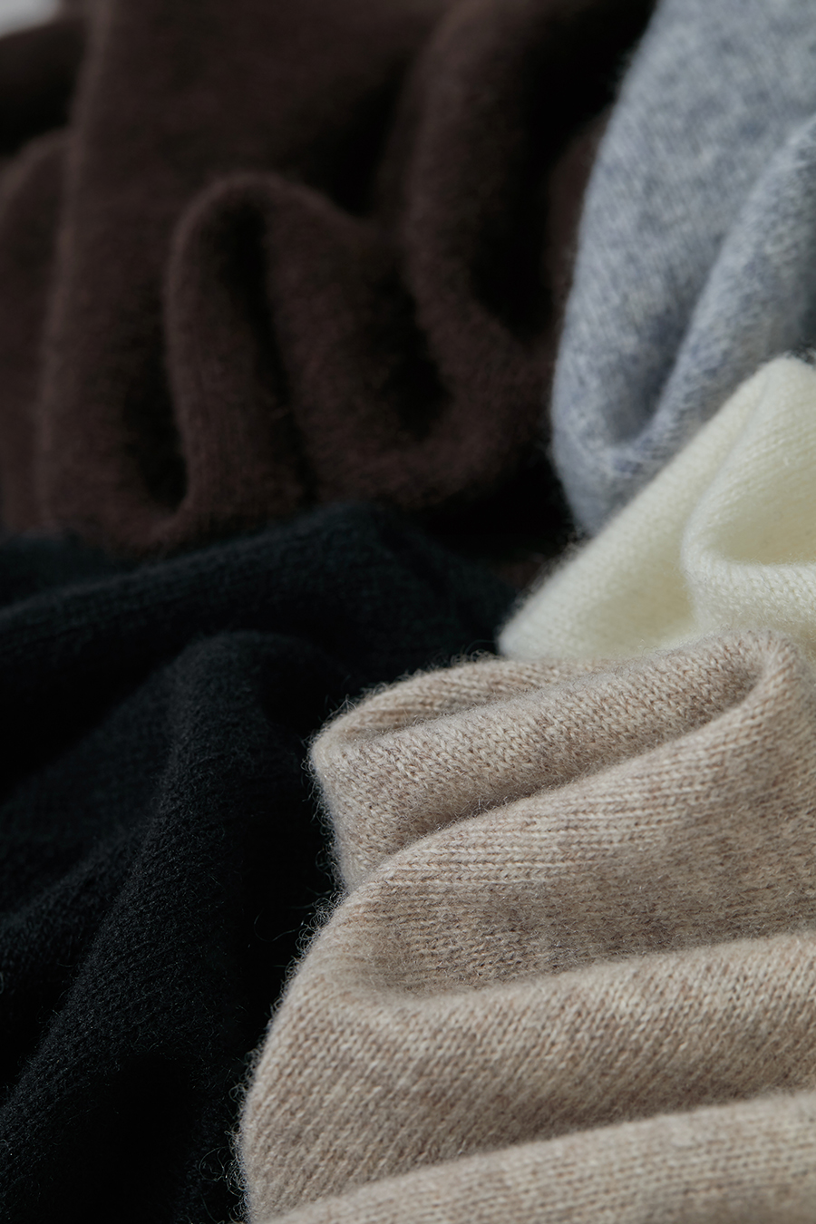 Crew Neck Seamless Knit Sweater