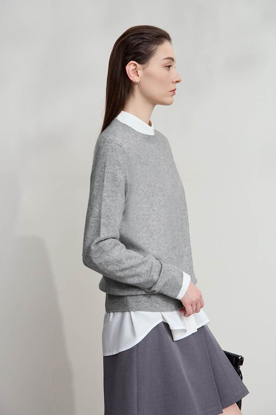 Crew Neck Seamless Knit Sweater