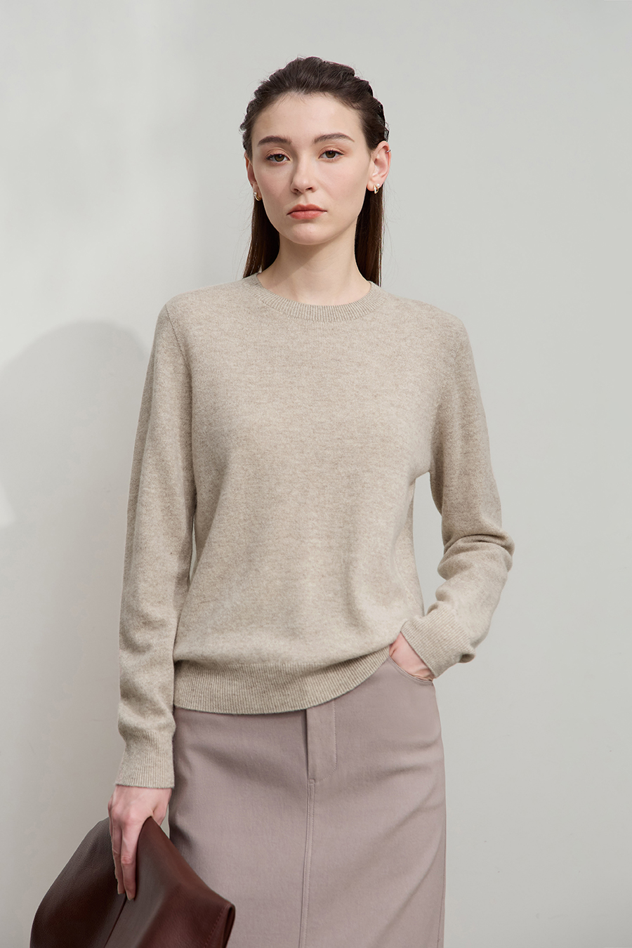 Crew Neck Seamless Knit Sweater