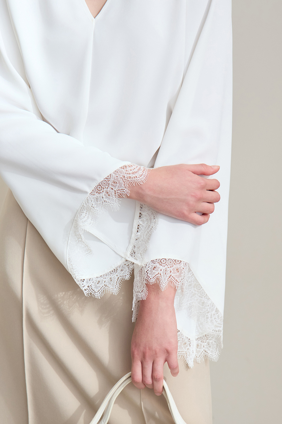 Solid V-neck Chiffon Blouse