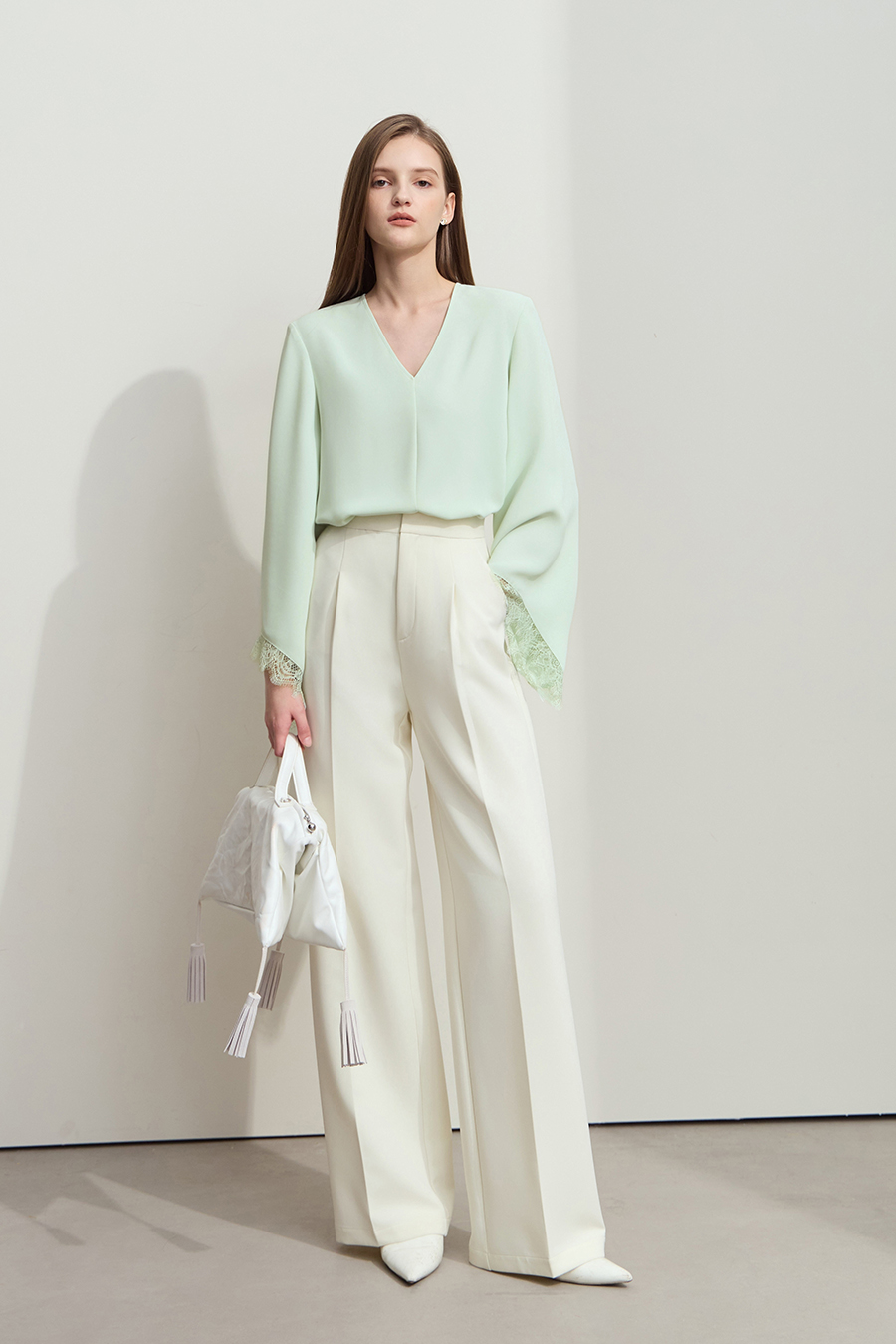 Solid V-neck Chiffon Blouse