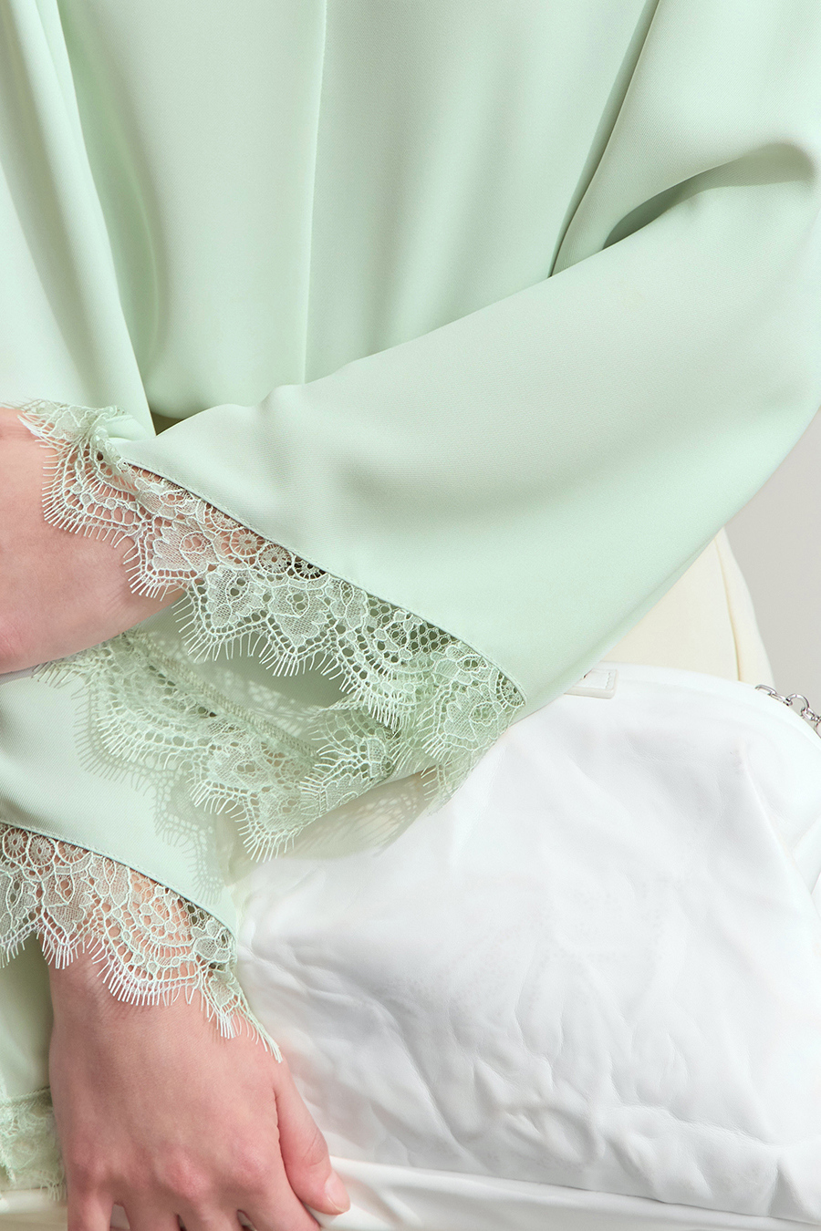 Solid V-neck Chiffon Blouse