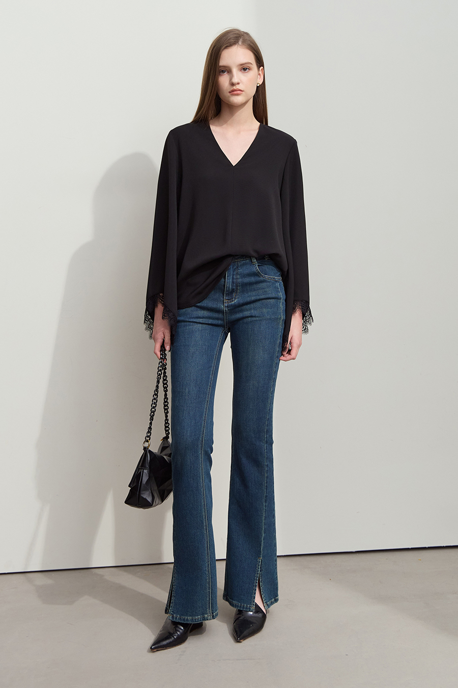 Solid V-neck Chiffon Blouse