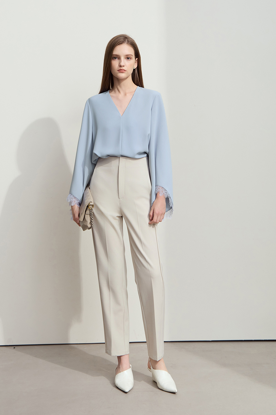 Solid V-neck Chiffon Blouse