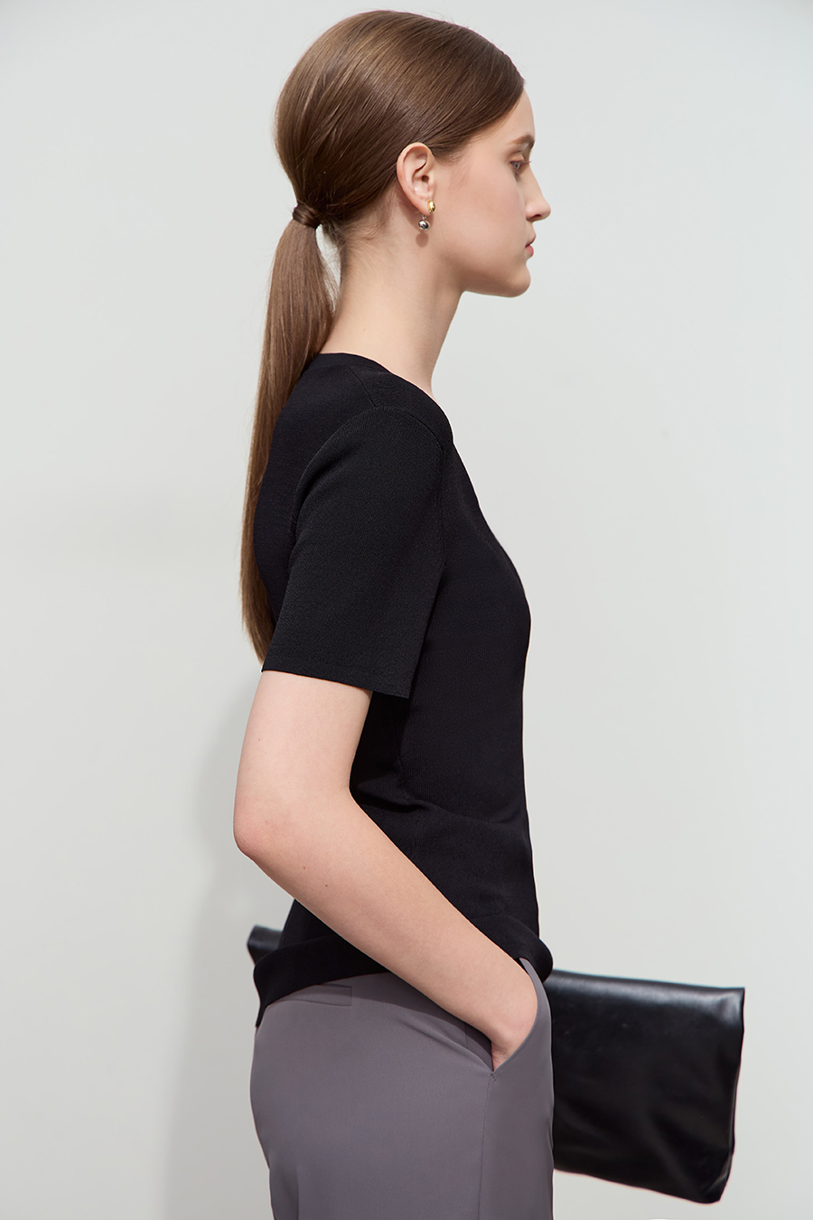 Slim Fit V-neck Knit Top