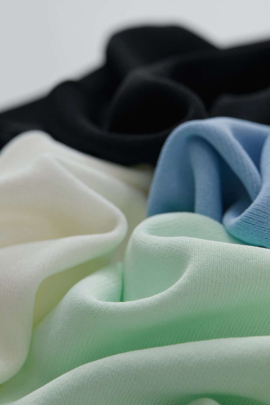 Slim Fit V-neck Knit Top