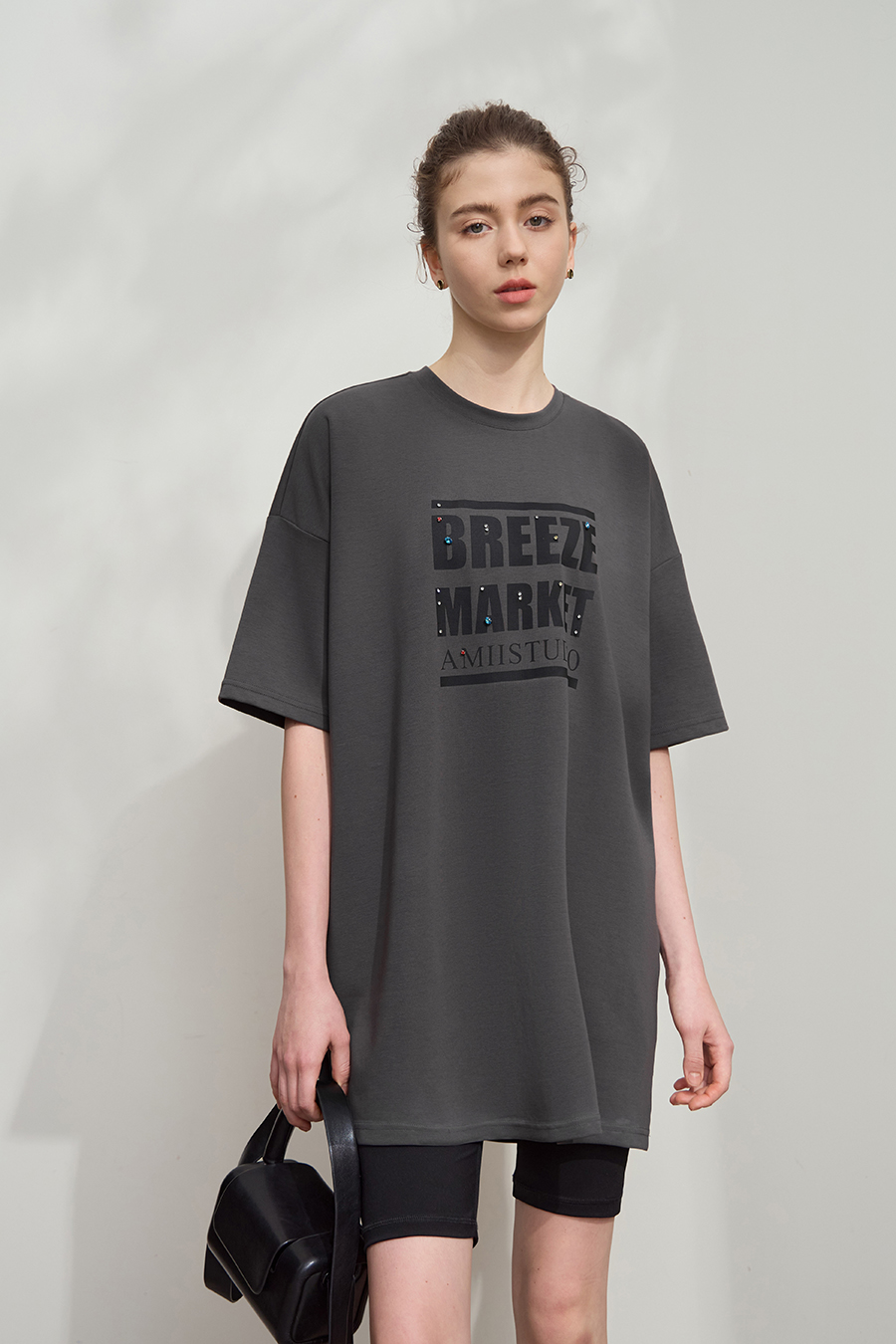 Letter printed rhinestone-studded tee|AMII