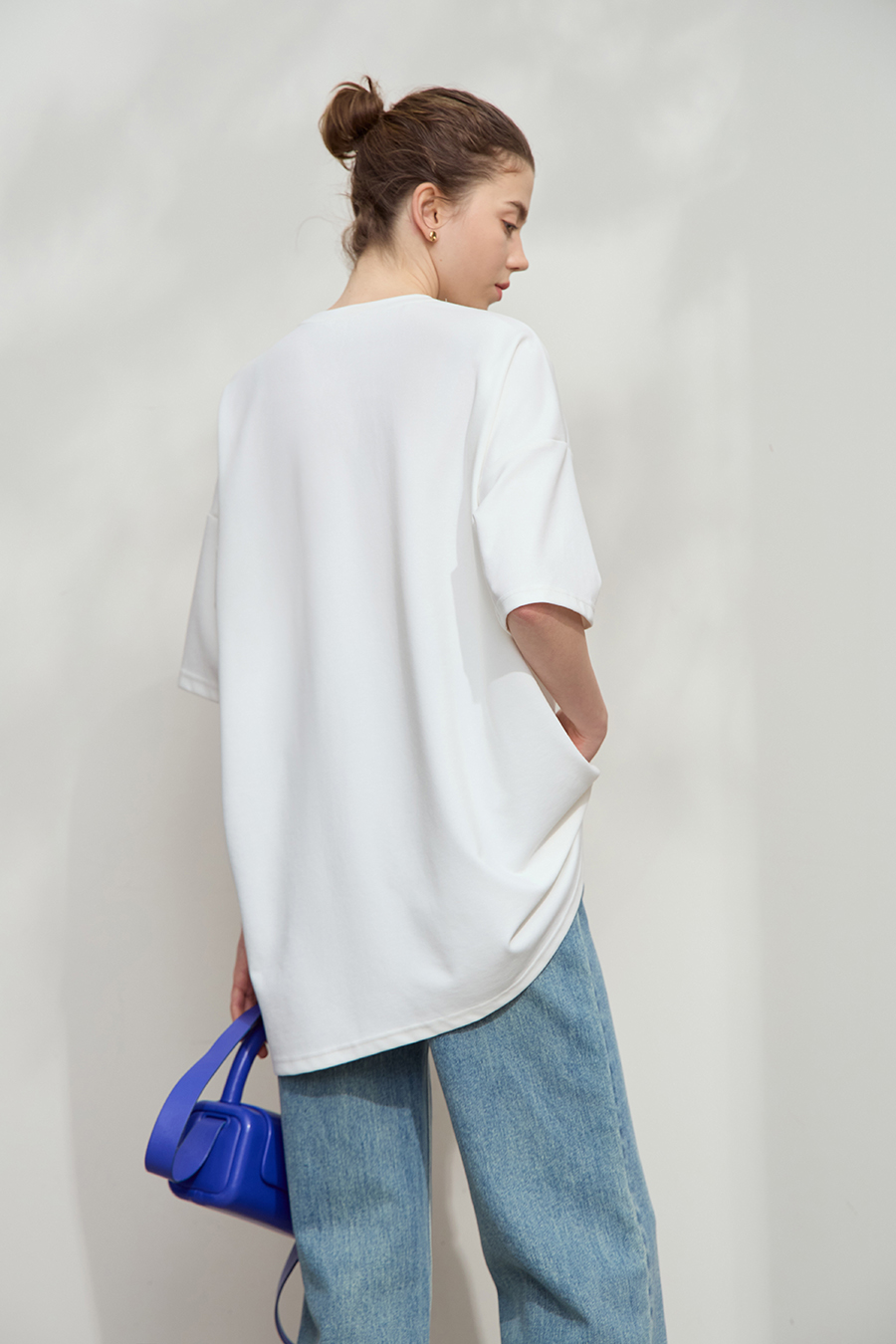 Letter printed rhinestone-studded tee|AMII