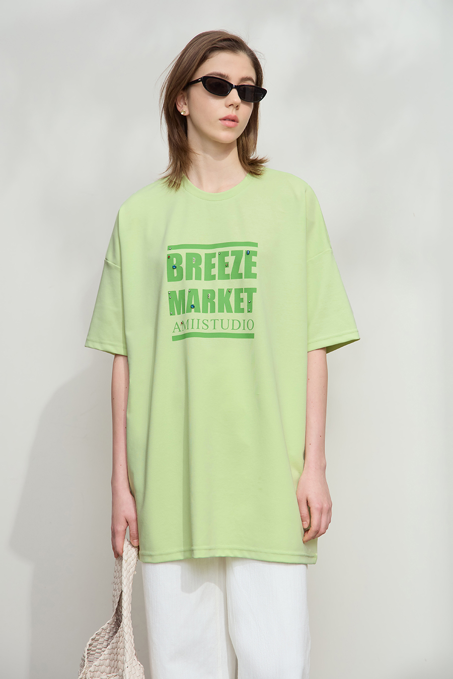 Letter printed rhinestone-studded tee|AMII