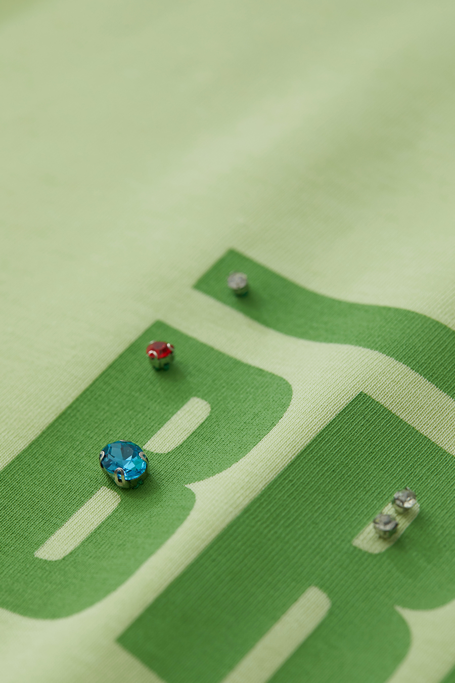 Letter printed rhinestone-studded tee|AMII