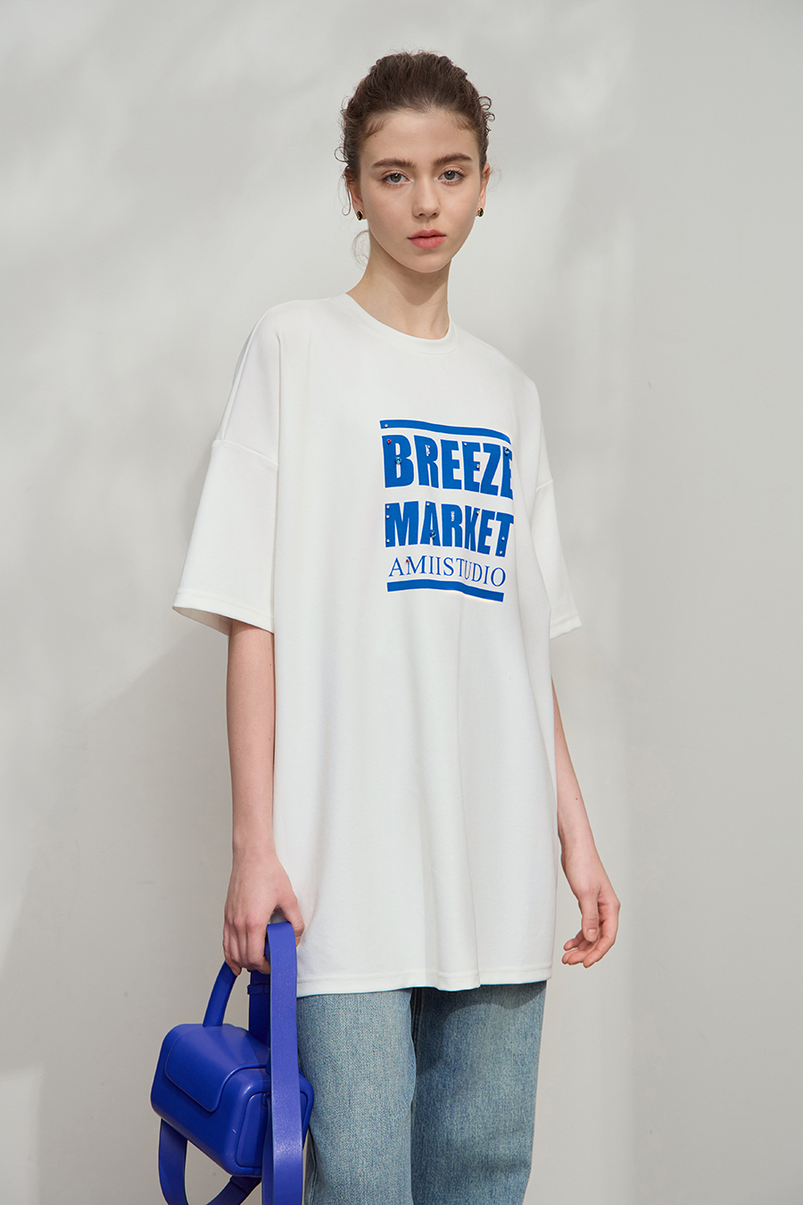 Letter printed rhinestone-studded tee|AMII